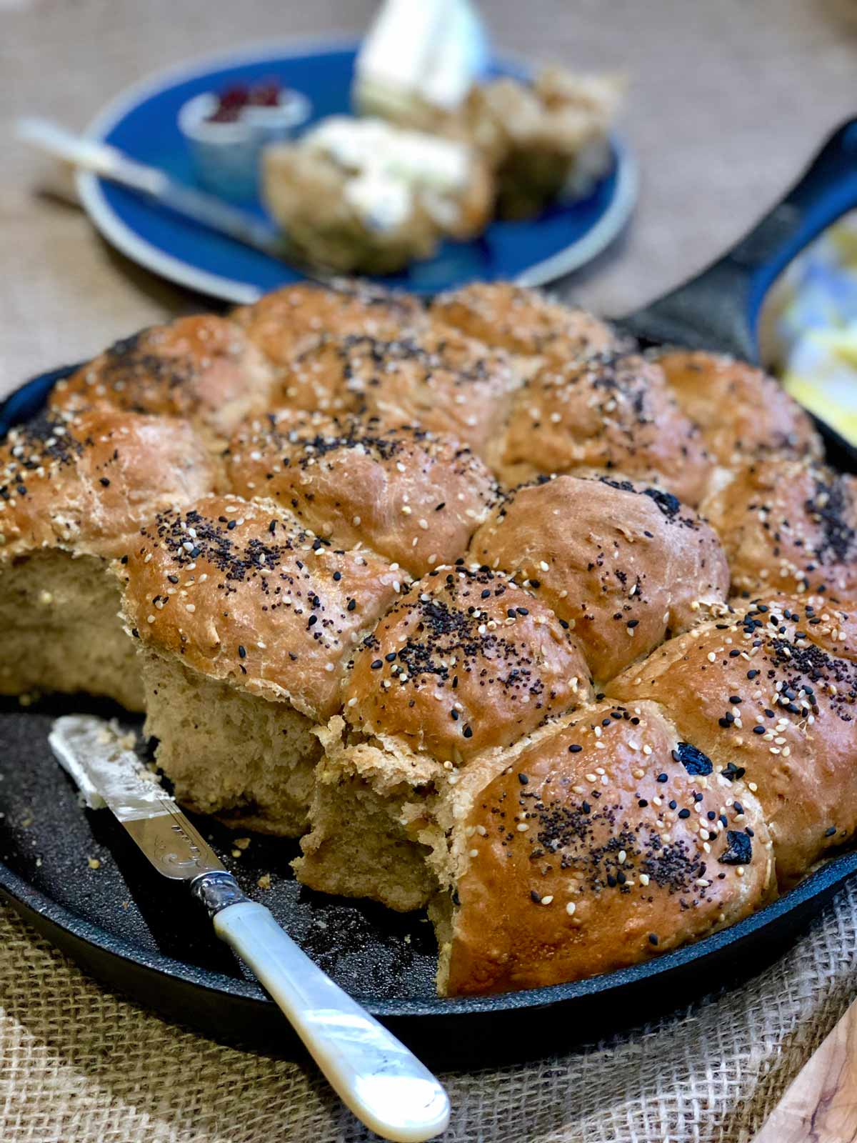 Bread rolls with olive, chia seeds and crushed black pepper