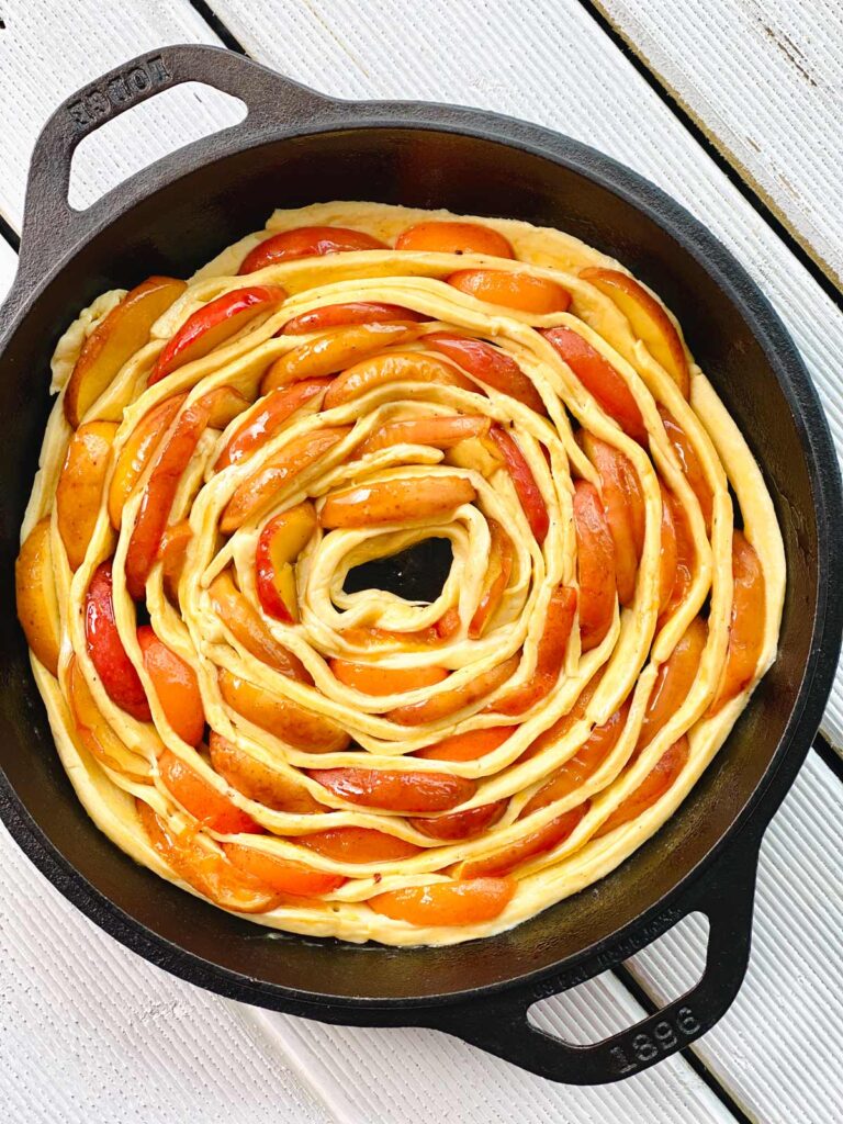 Cinnamon Roll Apple Pie Ramona's Cuisine