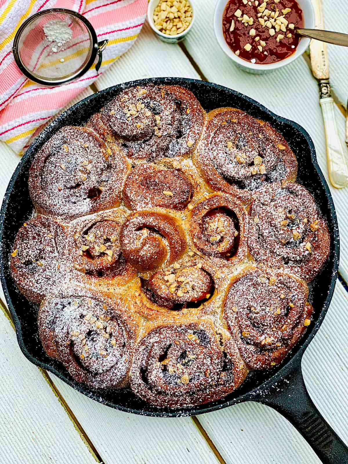 Cinnamon rolls with homemade jam