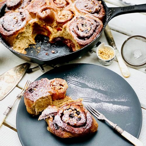 Easy cinnamon rolls with homemade jam