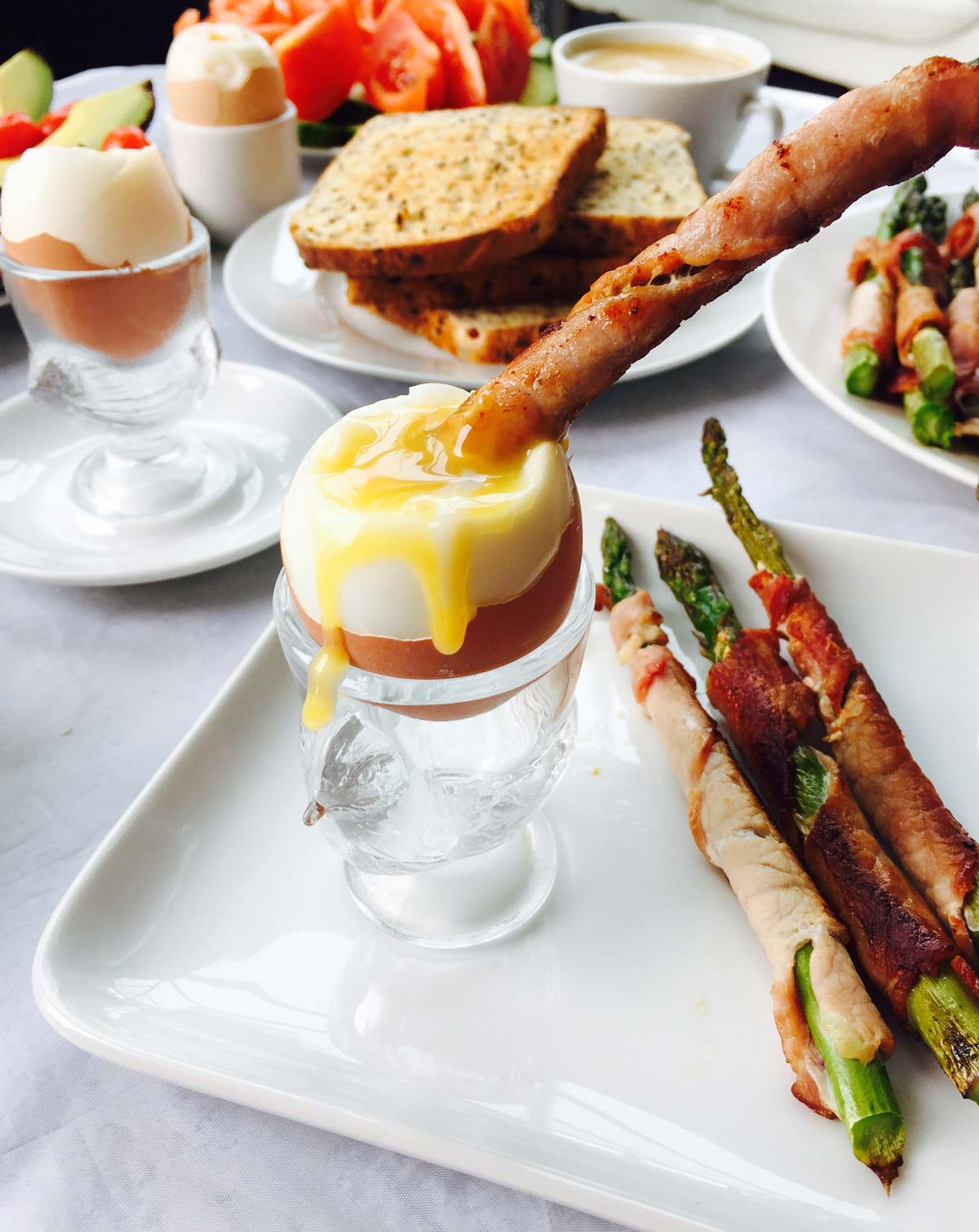 Egg and bacon wrapped asparagus breakfast