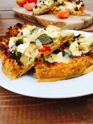 Enjoy a scrumptious gluten free veggie pizza, a low carb vegetable dish full of flavors and a fast feast to prepare.