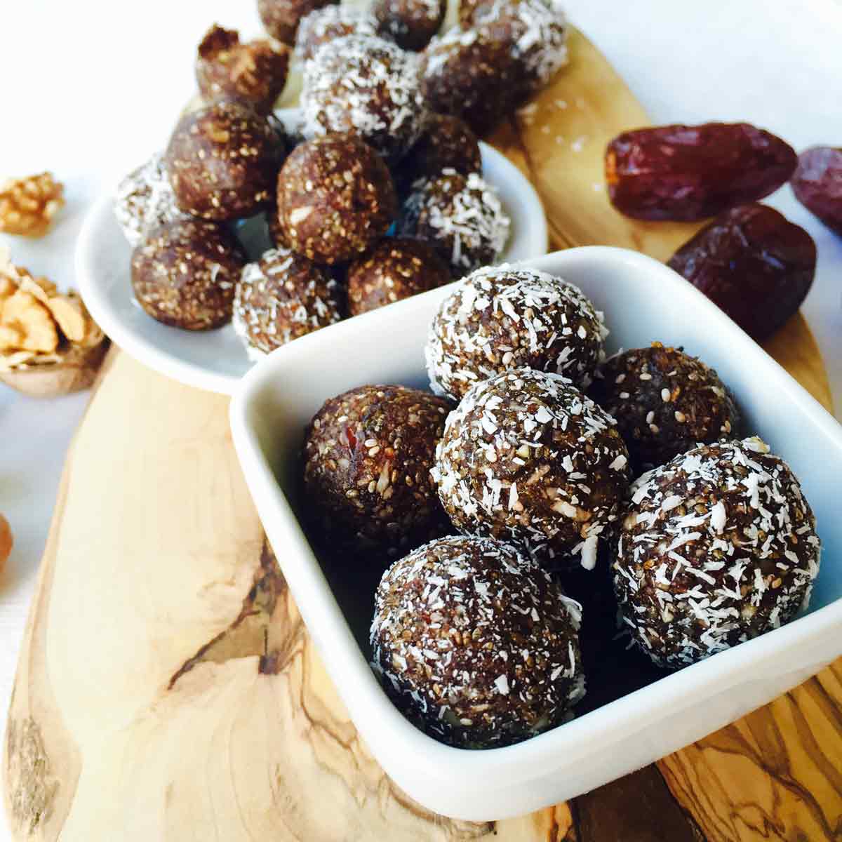 Energy snack with Medjoul dates and walnuts